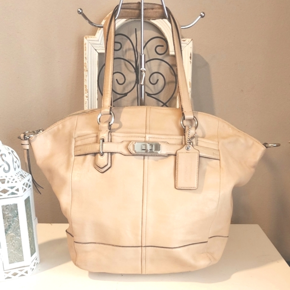 Coach Chelsea Jayden Carryall Bag In Gaucho Italian Leather 16 X 11 X 3.5